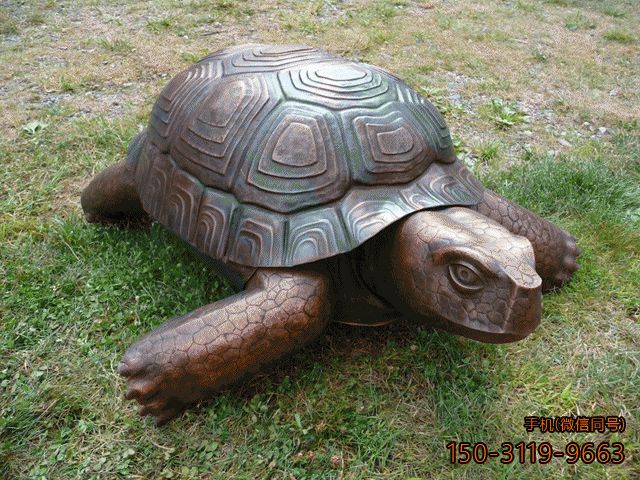 銅雕烏龜?shù)袼?>
                                <h2>銅雕烏龜?shù)袼?參數(shù)說明</h2>
                                                                        <table>
                                      <tr>
                                        <th>產(chǎn)品標(biāo)題</th>
                                        <td>銅雕烏龜?shù)袼?/td>
                                      </tr>
                                      <tr>
                                        <th>發(fā)布時間</th>
                                        <td>2019-11-20 14:49</td>
                                      </tr>
                                      <tr>
                                        <th>價格</th>
                                        <td><span>2180</span>元起（僅供參考，具體價格受材料、工藝、尺寸大小及運費等影響，購買請?zhí)崆白稍儯?/td>
                                      </tr>
                                                                              <tr>
                                          <th>制作材質(zhì)</th>
                                          <td>銅雕</td>
                                        </tr>
                                                                              <tr>
                                          <th>雕刻內(nèi)容</th>
                                          <td>動物</td>
                                        </tr>
                                                                          </table>
                                <h2>銅雕烏龜?shù)袼?詳細(xì)說明</h2>
                                <p>玉海雕塑是一家綜合性的雕塑公司，擁有多款銅雕烏龜?shù)袼苣Ｐ?，可加工定制多種銅雕烏龜?shù)袼?，支持材質(zhì)、樣式、風(fēng)格、尺寸大小等方面的調(diào)整修改定制。我們所加工制作的銅雕烏龜?shù)袼苜|(zhì)優(yōu)價廉，遍布全國多個省市地區(qū)，想要了解更多案例圖片，請電話或微信咨詢。材質(zhì)、大小、樣式等都可以按需定制，還可根據(jù)您提供給的銅雕烏龜?shù)袼軜訄D進(jìn)行制作！如有相關(guān)需求，歡迎致電（微信同號）：<span>150-3119-9663</span></p>
                                                                <div   class=