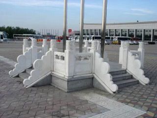 國(guó)旗臺(tái)旗桿的高度直徑有什么規(guī)格或者規(guī)范嗎？