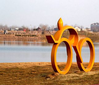 詳細(xì)認(rèn)識(shí)抽象雕塑