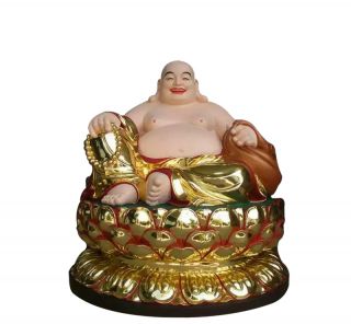 地鐵站內(nèi)雕塑被摸成“禿頂”，藝術(shù)欣賞應用心！