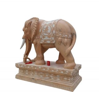 淺談景觀雕塑設(shè)計的地域文化屬性