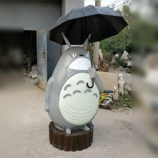 玻璃鋼雕塑有哪些優(yōu)勢？