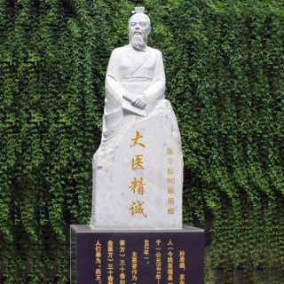 人物雕塑的種類(lèi)有哪些？