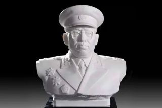 雕塑廠家告訴你石雕有四大類