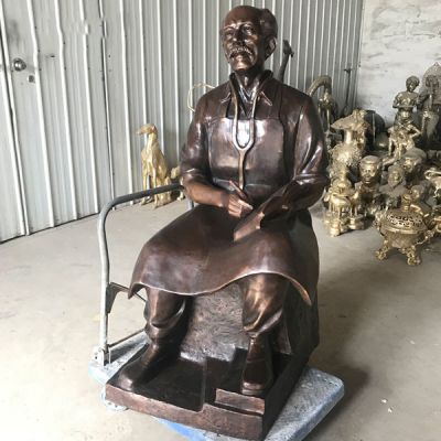 西方人物鑄銅雕塑有何特點(diǎn)？