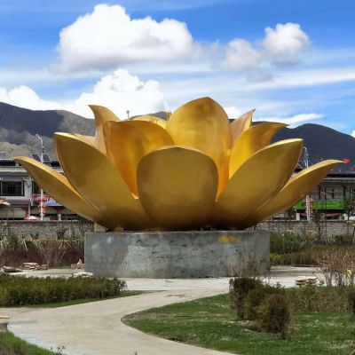 現(xiàn)代不銹鋼金屬雕塑的弘揚與關(guān)注點