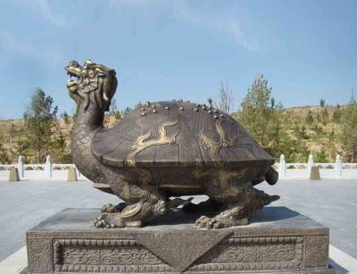 公園里擺放的行走的玻璃鋼創(chuàng)意龍龜雕塑