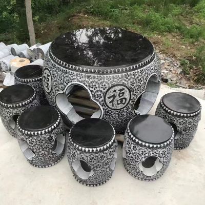 黑色，整石鏤雕，圓桌凳
