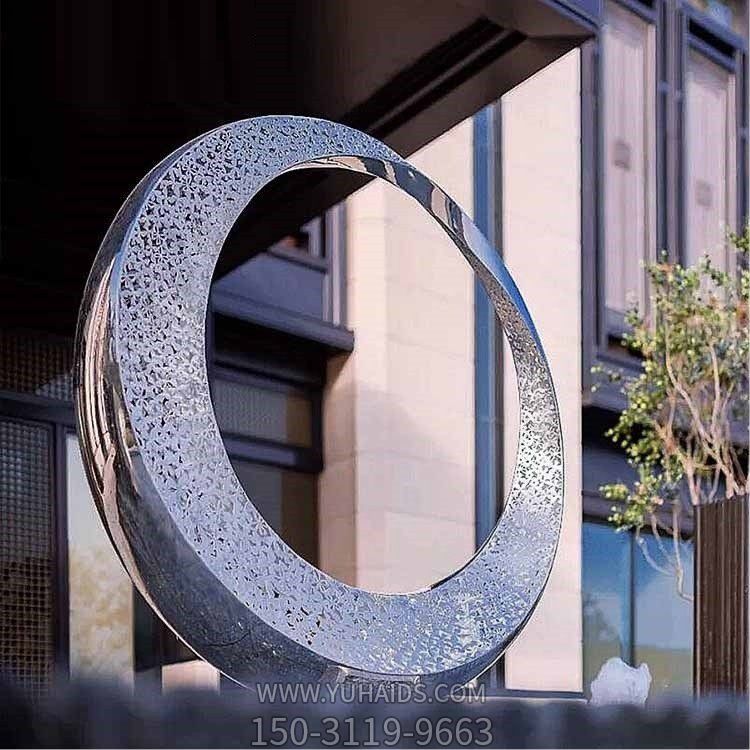 房地產售樓部水景鏤空發(fā)光月亮圓環(huán)裝飾擺件雕塑