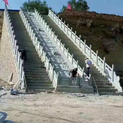景區(qū)樓梯石欄桿，漢白玉石刻浮雕