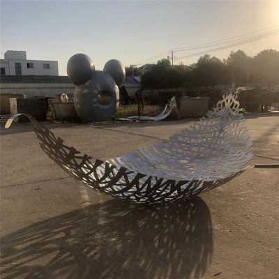不銹鋼戶外景觀白鋼鏤空樹(shù)葉雕塑