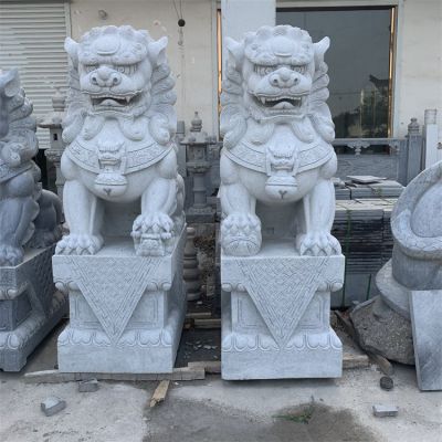 企業(yè)門(mén)口兩側(cè)擺放大理石雕刻招財(cái)鎮(zhèn)宅獅子門(mén)墩