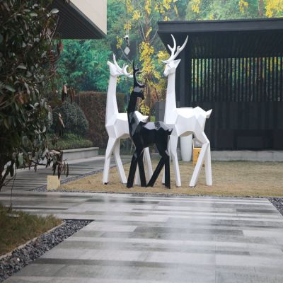 玻璃鋼塊面抽象梅花鹿，園林動物雕塑擺件