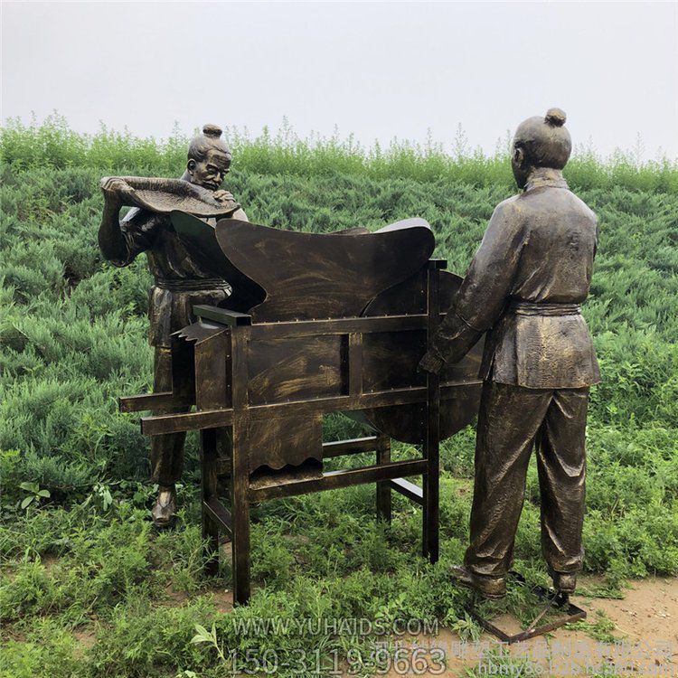 南方收糧工具吹風(fēng)機(jī)雕塑，可吹去糧食中的麥殼雜草等較輕的異物