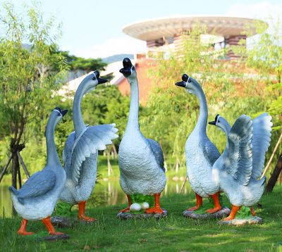 養(yǎng)殖場玻璃鋼仿真，彩繪天鵝雕塑