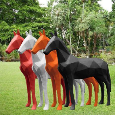 幾何塊面馬，玻璃鋼抽象動物雕塑