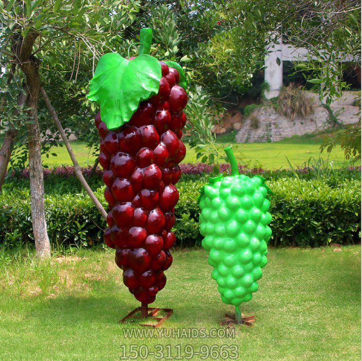 玻璃鋼葡萄，紅葡萄和綠葡萄雕塑