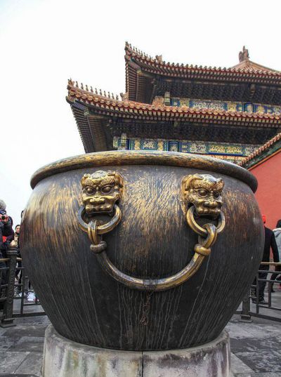 戶(hù)外圓形水缸銅雕缸雕塑