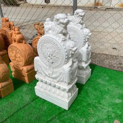 大理石獅子抱鼓石門墩，漢白玉、晚霞紅等石材雕刻