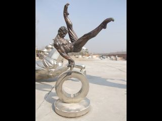 不銹鋼雕塑報(bào)價(jià)需要完善的雕塑設(shè)計(jì)方案